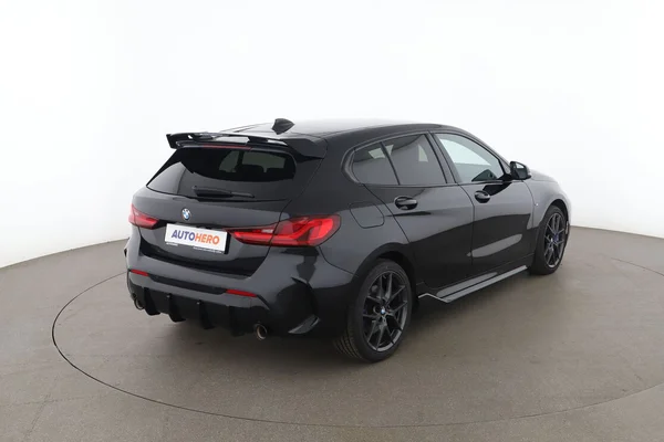 BMW 1-serie (2024) — foto 12 van 16