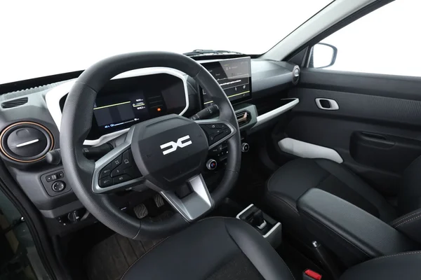 Dacia Spring (2025) — foto 2 van 16