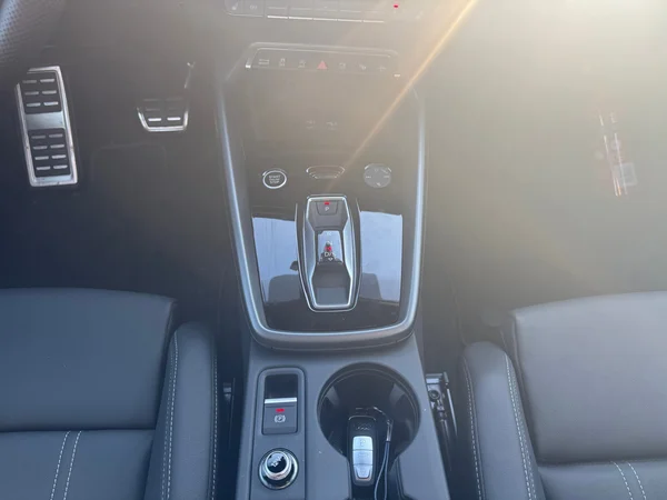 AUDI A3 Alltstreet (2025) — foto 4 van 24