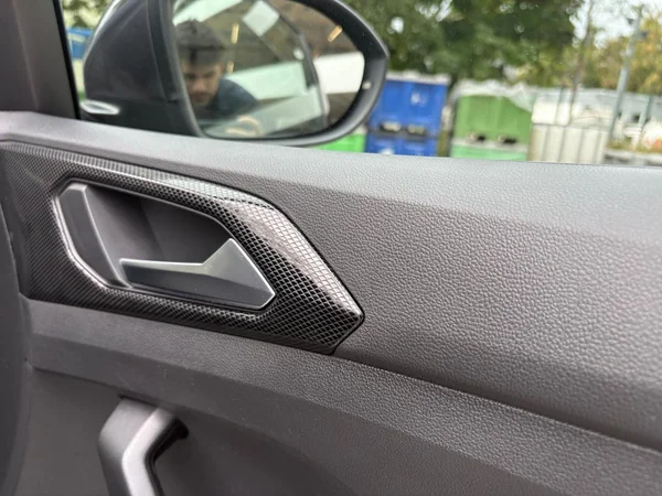 VOLKSWAGEN T-Cross (2024) — foto 9 van 24