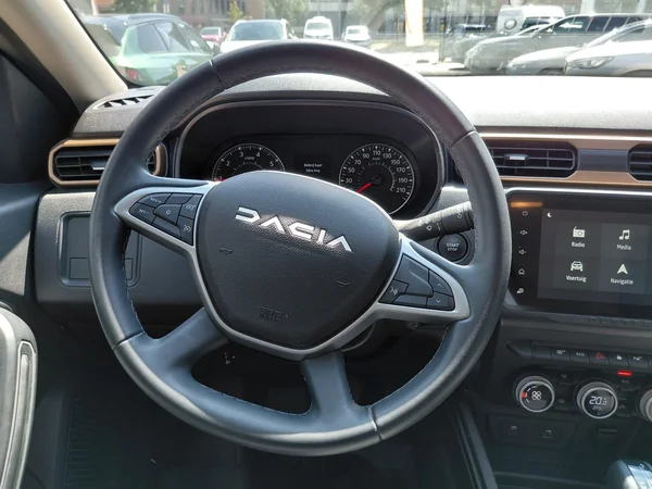 Dacia Duster (2024) — foto 15 van 18