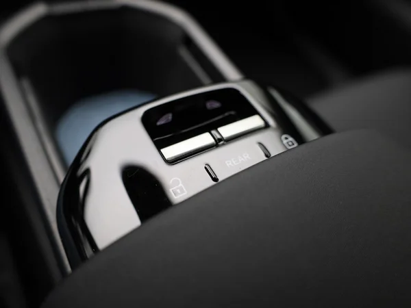 Volvo EX30 (2024) — foto 27 van 48