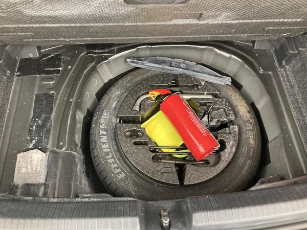 VOLKSWAGEN Polo (2019) — foto 15 van 36