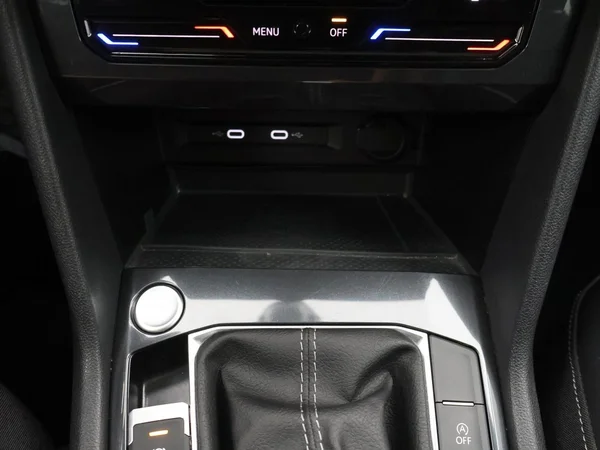 VOLKSWAGEN Tiguan Allspace (2024) — foto 14 van 35