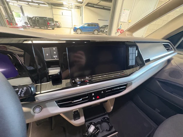 VOLKSWAGEN Multivan T7 Long Dsl (2025) — foto 6 van 24
