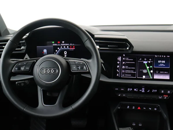 AUDI A3 Sportback (2025) — foto 16 van 18