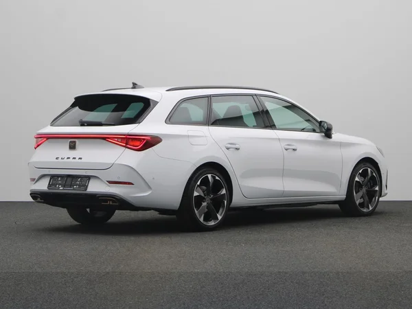 CUPRA Leon ST e-Hybrid (PHEV) (2025) — foto 12 van 20