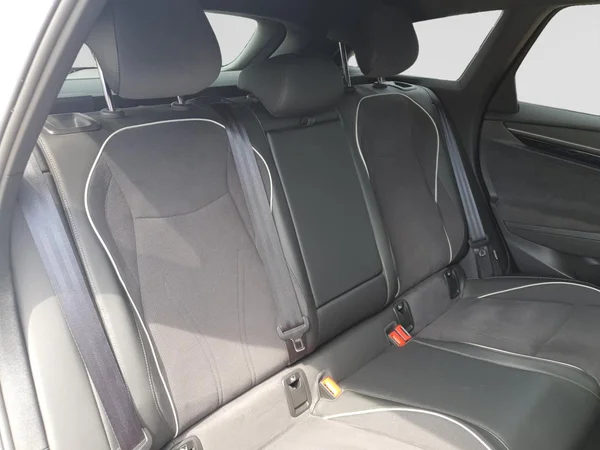 VOLKSWAGEN ID.7 Tourer (2025) — foto 13 van 16