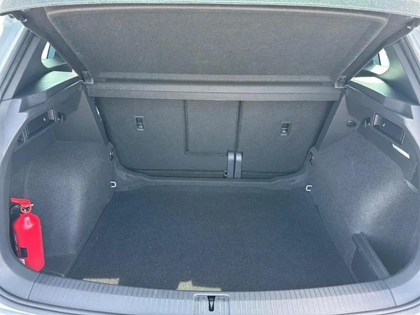 VOLKSWAGEN Tiguan (2022) — foto 11 van 34