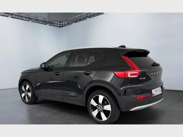 VOLVO XC40 (2022) — foto 25 van 28