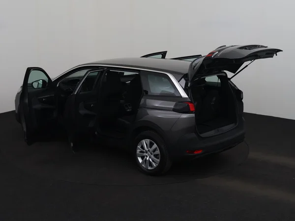 PEUGEOT 5008 (2023) — foto 25 van 26
