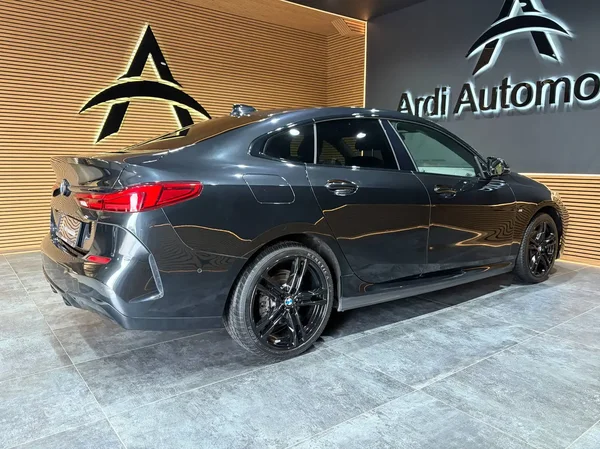 Bmw 218 (2021) — foto 15 van 24