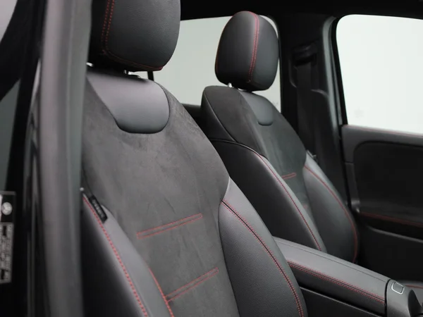 Mercedes-Benz EQA (2021) — foto 35 van 48
