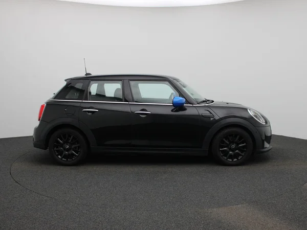 MINI One (2022) — foto 28 van 31