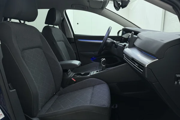 Volkswagen Golf VIII (2023) — foto 18 van 20
