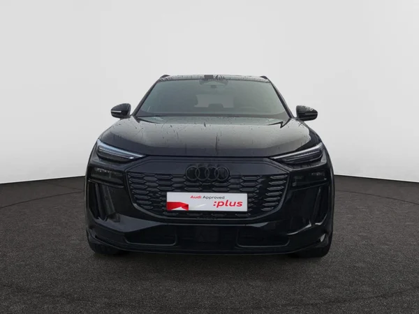 AUDI Q6 e-tron (2026) — foto 13 van 20