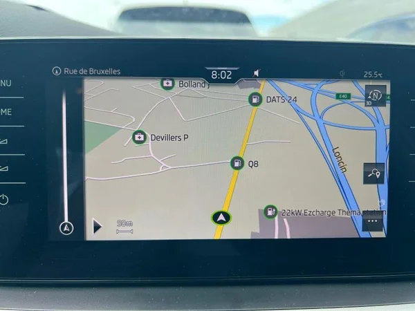 SKODA Kamiq (2021) — foto 8 van 23