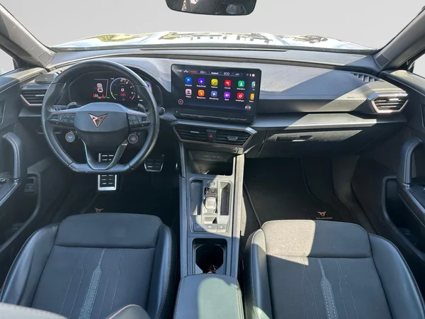 CUPRA Formentor e-Hybrid (PHEV) (2023) — foto 8 van 21