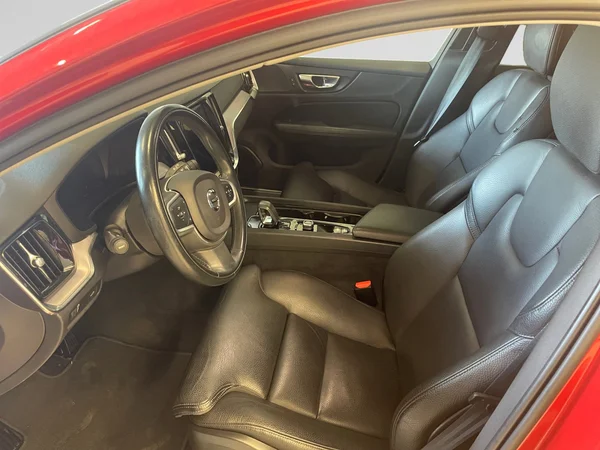 VOLVO V60 (2022) — foto 11 van 20