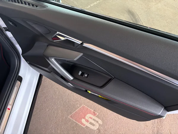 AUDI A3 Sportback PHEV (2025) — foto 13 van 24