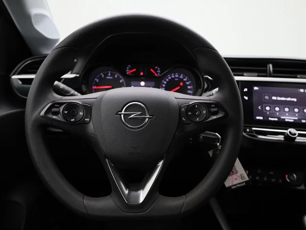 Opel Corsa (2023) — foto 33 van 35