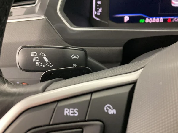 VOLKSWAGEN Tiguan Allspace (2022) — foto 24 van 35
