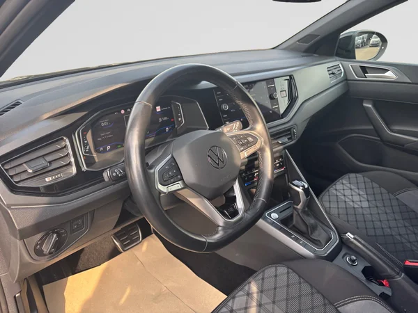 VOLKSWAGEN Taigo (2023) — foto 2 van 20