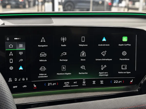 AUDI Q6 e-tron (2026) — foto 13 van 14