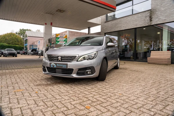 Peugeot 308 (2021) — foto 52 van 64