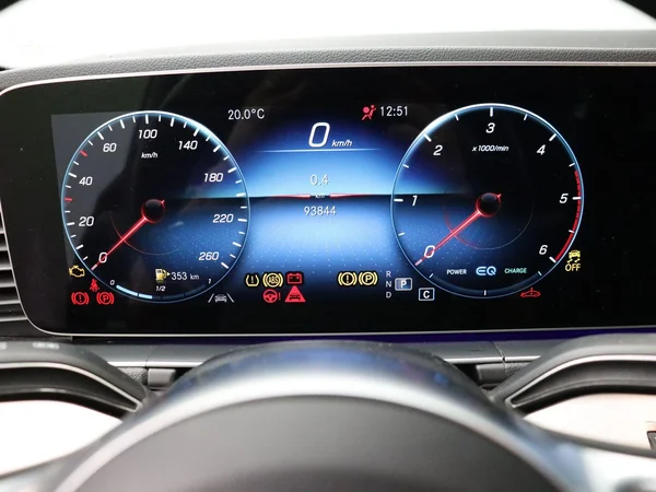 Mercedes-Benz GLE (2022) — foto 6 van 34