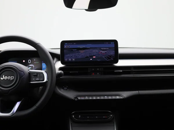 Jeep Avenger (2024) — foto 42 van 42