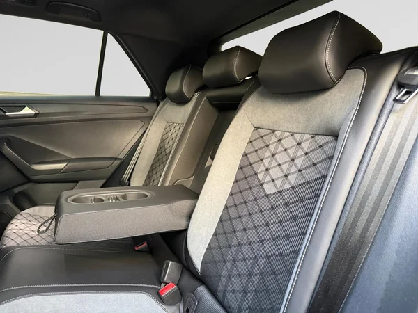 VOLKSWAGEN T-Roc (2026) — foto 10 van 16