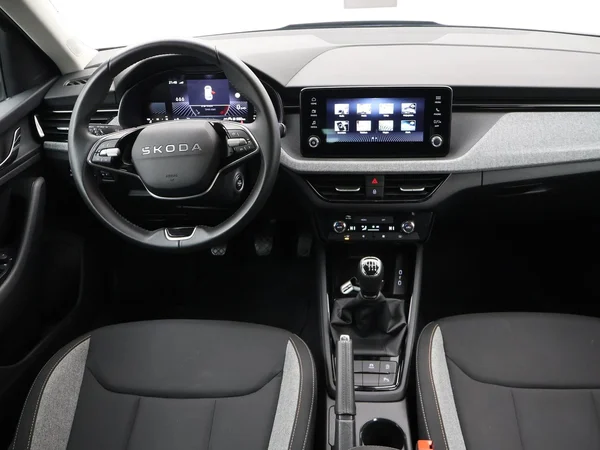 SKODA Kamiq (2025) — foto 3 van 21