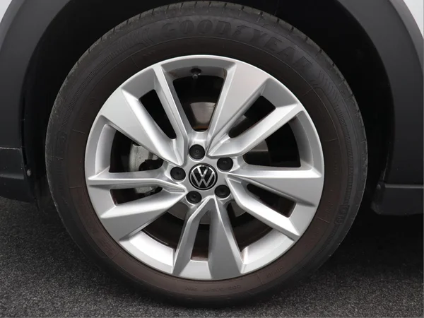 VOLKSWAGEN Taigo (2024) — foto 7 van 15