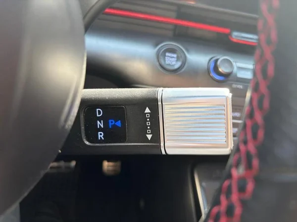 HYUNDAI Kona HEV (2023) — foto 15 van 31