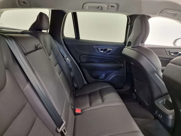 Volvo V60 (2024) — foto 14 van 16