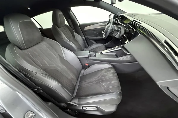 Peugeot 308 (2023) — foto 3 van 34
