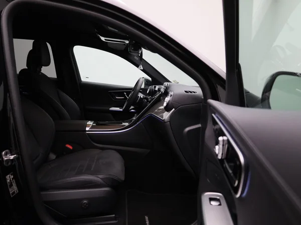 Mercedes-Benz GLC (2025) — foto 30 van 43