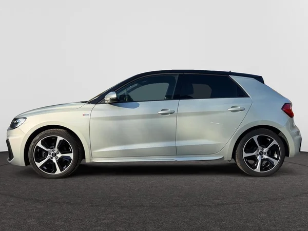 AUDI A1 Sportback (2023) — foto 9 van 16