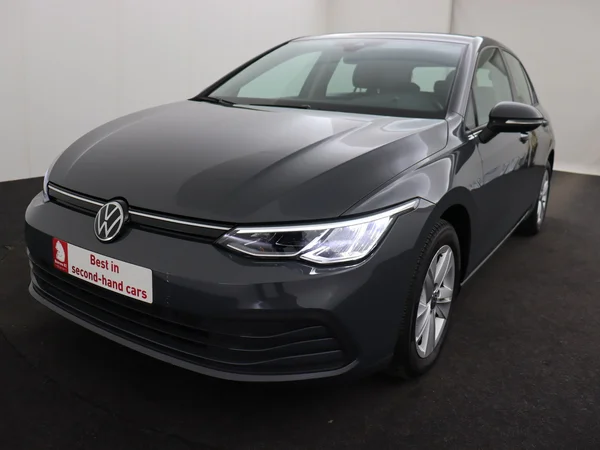 VOLKSWAGEN Golf (2024) — foto 17 van 24