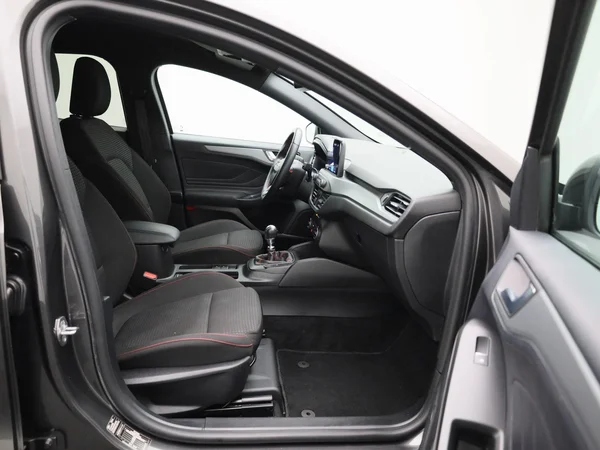 Ford Focus (2022) — foto 27 van 39