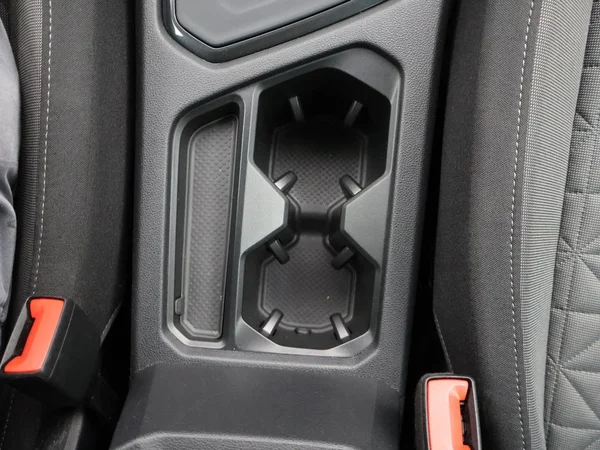 Volkswagen Tiguan (2024) — foto 13 van 28