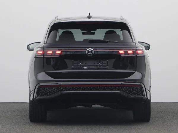 VOLKSWAGEN Tiguan (2024) — foto 6 van 24