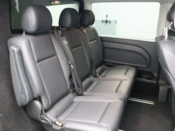 Mercedes-Benz Vito (2024) — foto 15 van 28