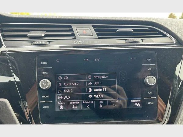 Volkswagen Touran (2020) — foto 8 van 31