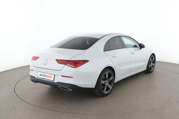 Mercedes-Benz CLA-Klasse (2022) — foto 12 van 16