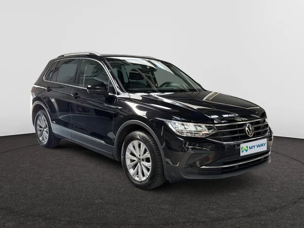 VOLKSWAGEN Tiguan (2020) — foto 16 van 19