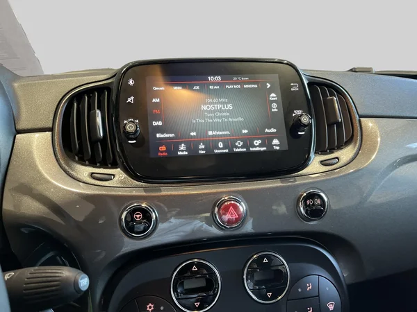 Fiat 500C (2023) — foto 4 van 17