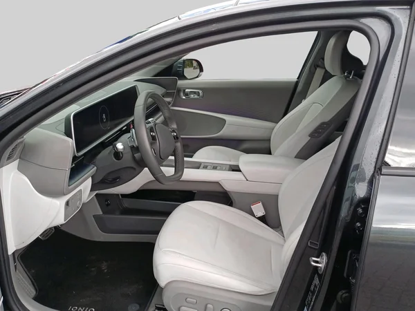 Hyundai IONIQ 6 (2025) — foto 15 van 16