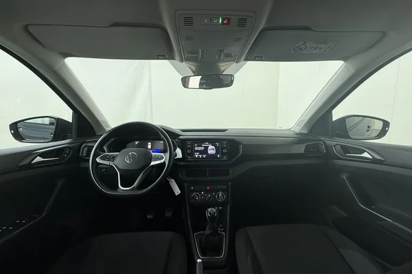 Volkswagen T-Cross (2023) — foto 18 van 18